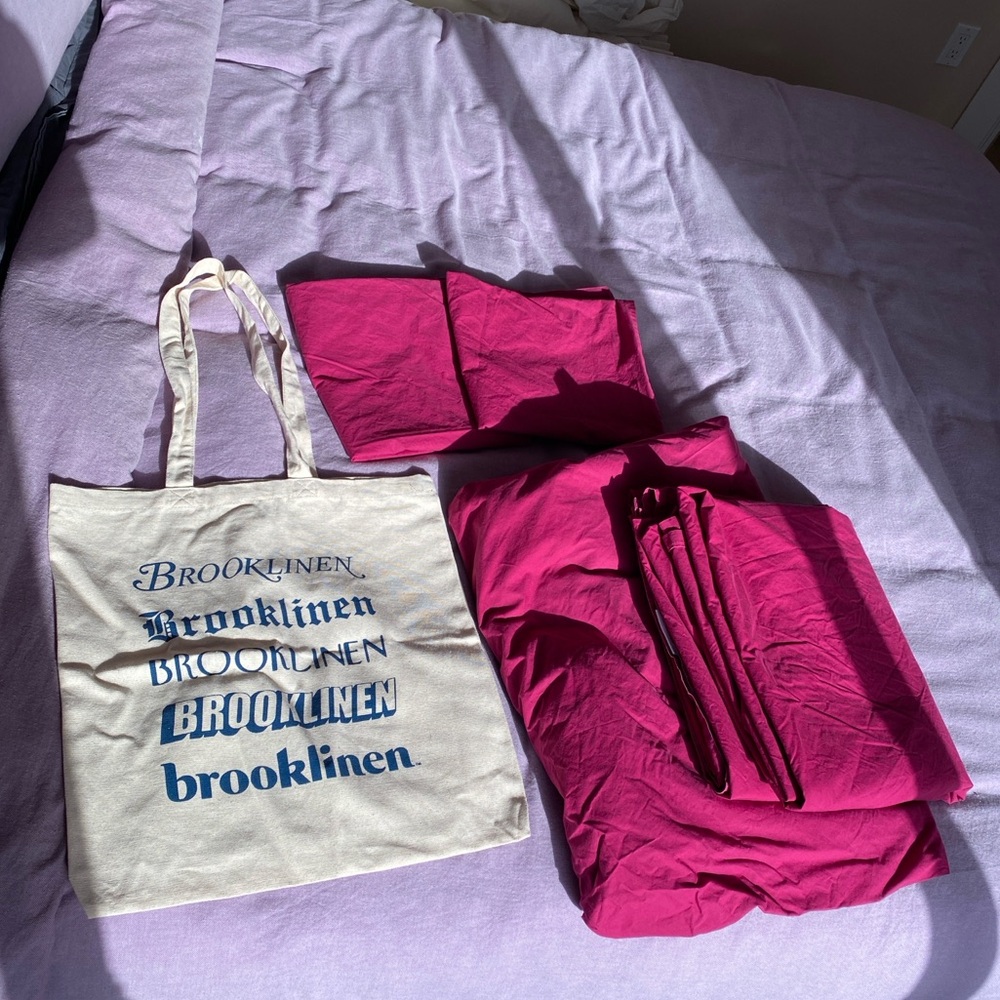 Brooklinen Classic Percale King Sheet Set, Sangria colour